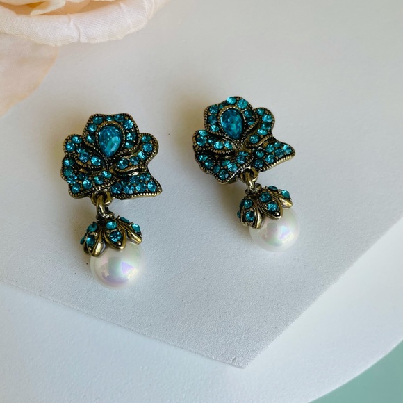 Heidi Daus Crystal Pave Flower Pearl Earrings - Picture 8 of 8